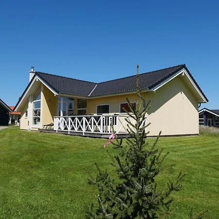 Grobenbrode Sunlit Deck Retreat Prázdninový dům Großenbrode